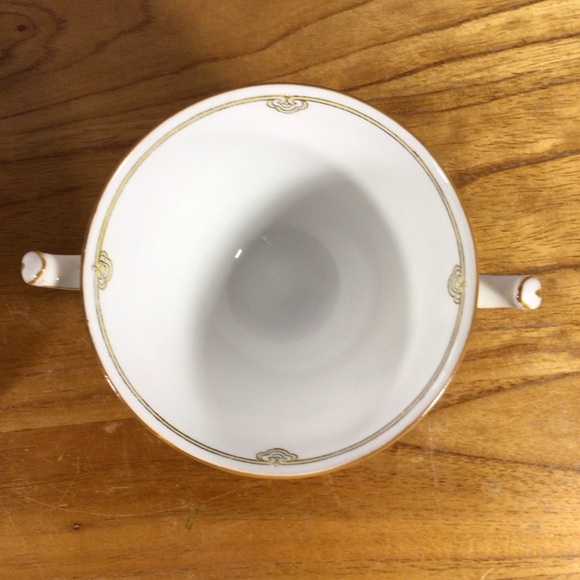 Vintage Minton Isis Blue Double Handled Footed Soup Bowl and Saucer Set - Picture 8 of 9